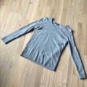 Gray Crewneck 100% Cashmere Sweater